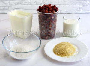 ингредиенты для сметанного желе с клубникой, десерт из клубники и сметаны рецепт
